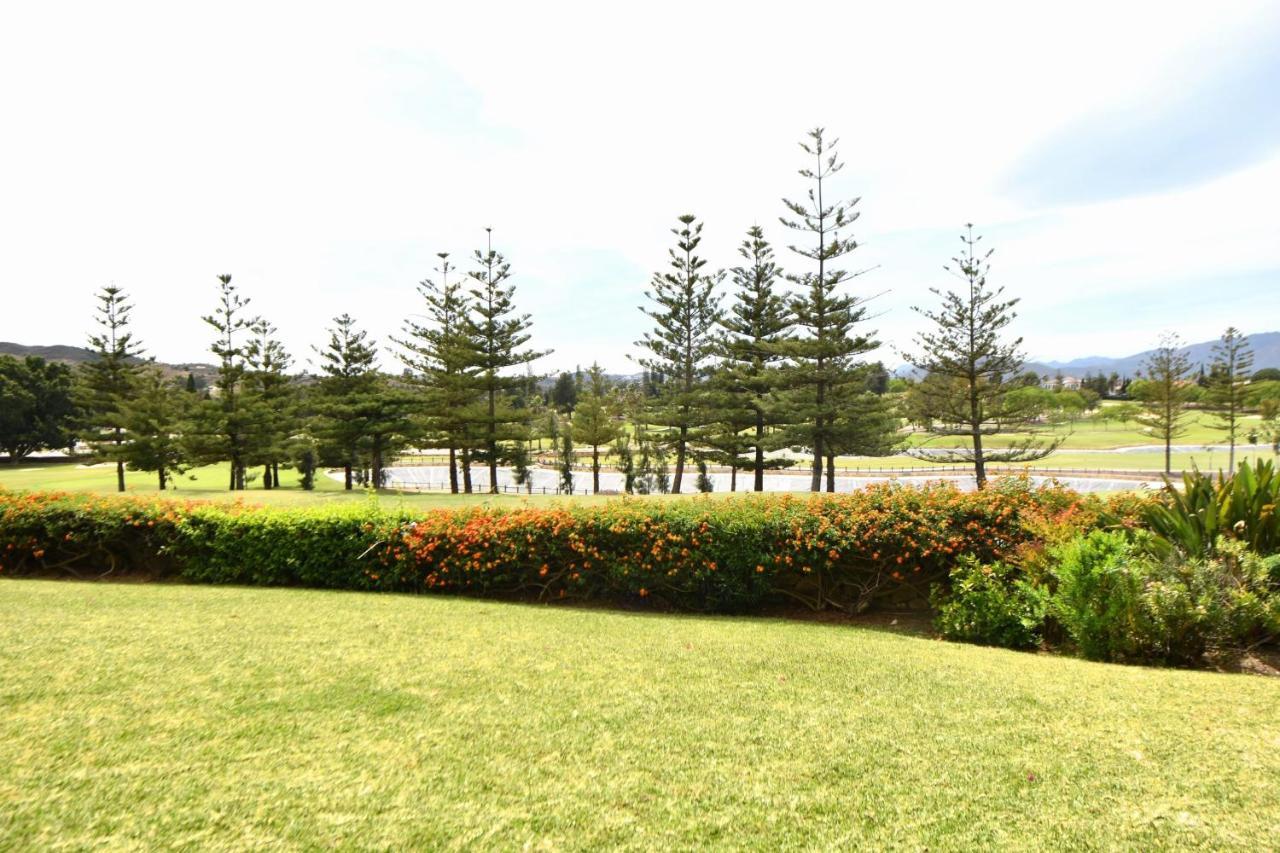 Beautiful Apt With Golf & Lake Views Mijas Golf Fuengirola Bagian luar foto